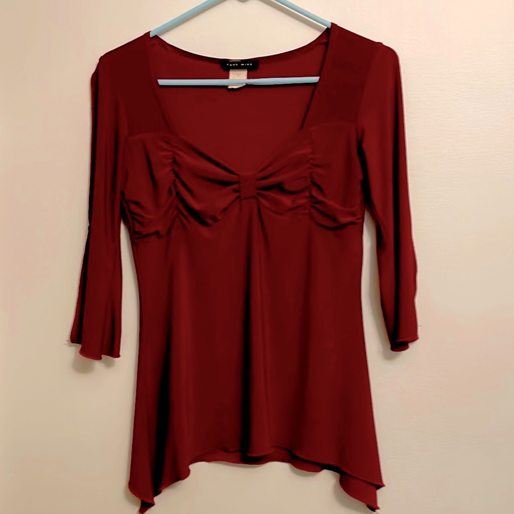 WOMENS LARGE RED BLOUSE WITH SLIT STYLE SLEEVE